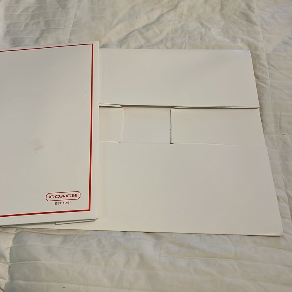 Coach NEW Gift Box, - Picture 4 of 6